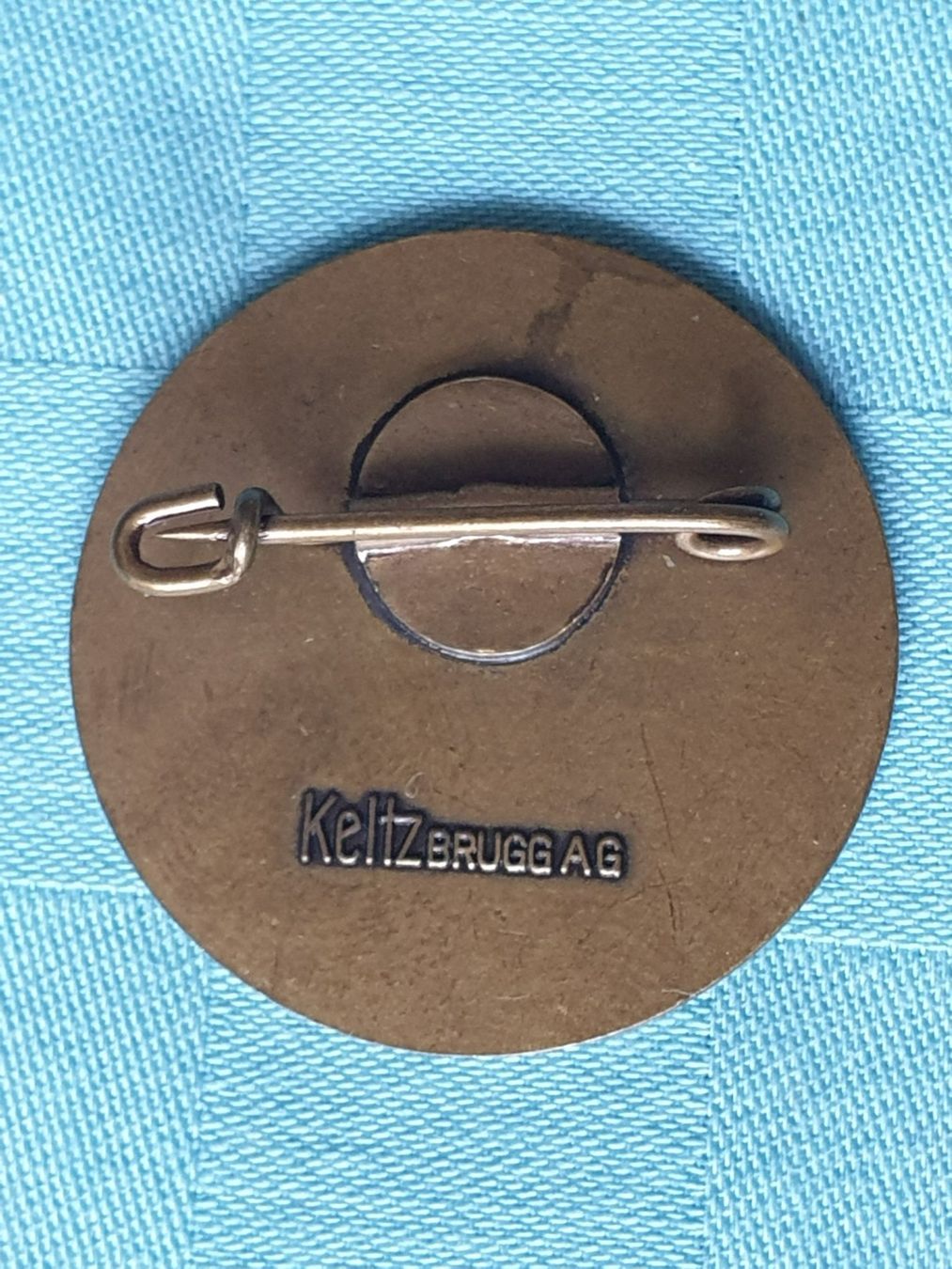 Plaquettes & Badges: WENGEN SAS RENNEN 1973 altes Abzeichen – D'occasion à Mörschwil par spirspi 1
