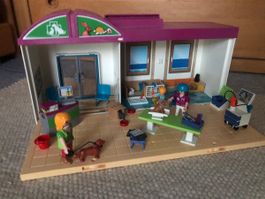 PLAYMOBIL City Life 70146 Mitnehm-Tierklinik mit Figuren, Ti