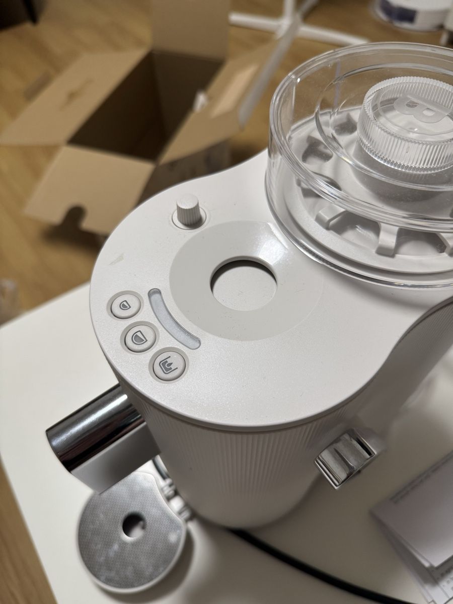 Coffee B Macchine per caffè & Macchine per espresso: CoffeeB Globe Kaffeemaschine  – Usato da Basel venduto da gal_66s2