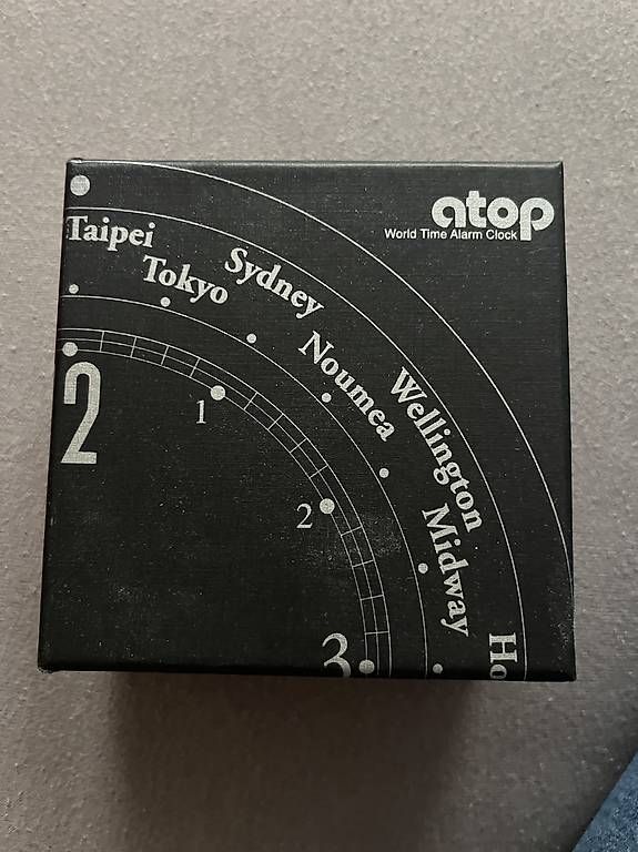 Orologi: Neu World Time Alarm Clock Atop – Usato da Luzern venduto da Alhae 3