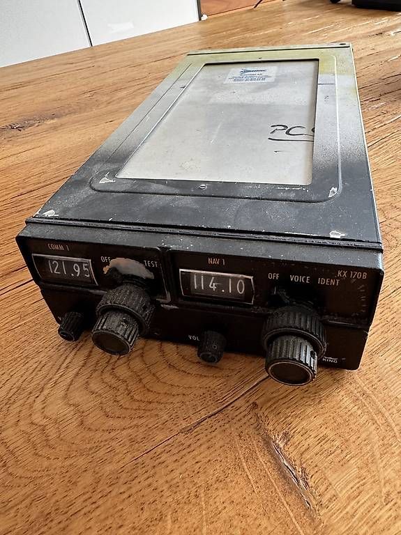 Radiocomunicazione: King KX 170B NAV/COMM Flugfunkgerät – Difettoso da Glattfelden venduto da C750