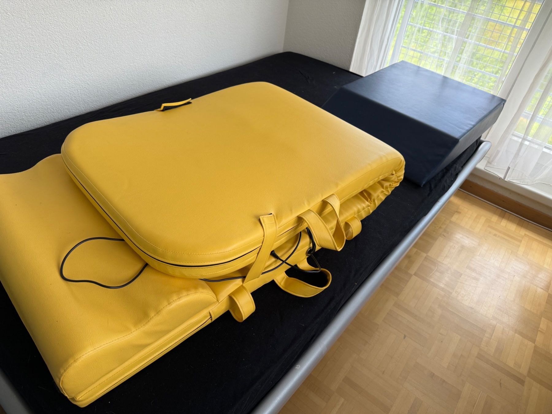 Dispositivi per massaggi: HHP oszillierende Massageliege – Usato da Gockhausen venduto da Porcini56 1