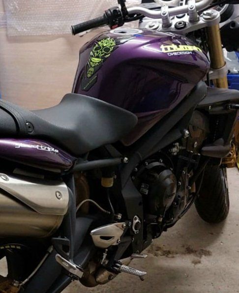 Strada: TRIUMPH Street Triple 675 – Usato da Fislisbach venduto da interruttore73 1