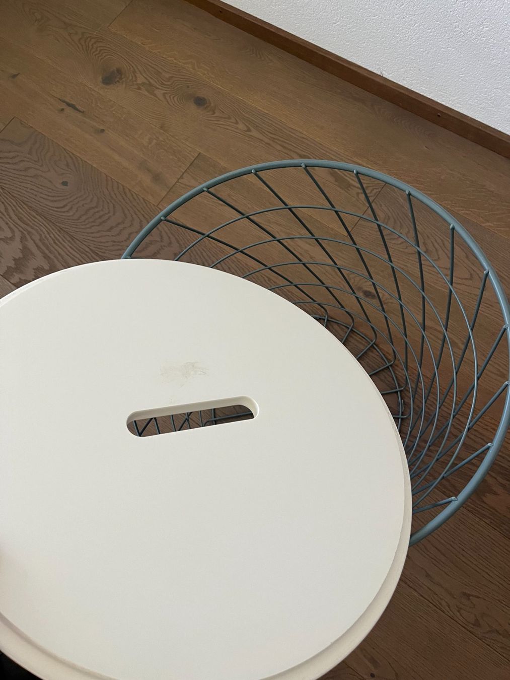 Ikea Tische: KVISTBRO Storage table IKEA – Gebraucht aus Zürich von cri_78b6 2