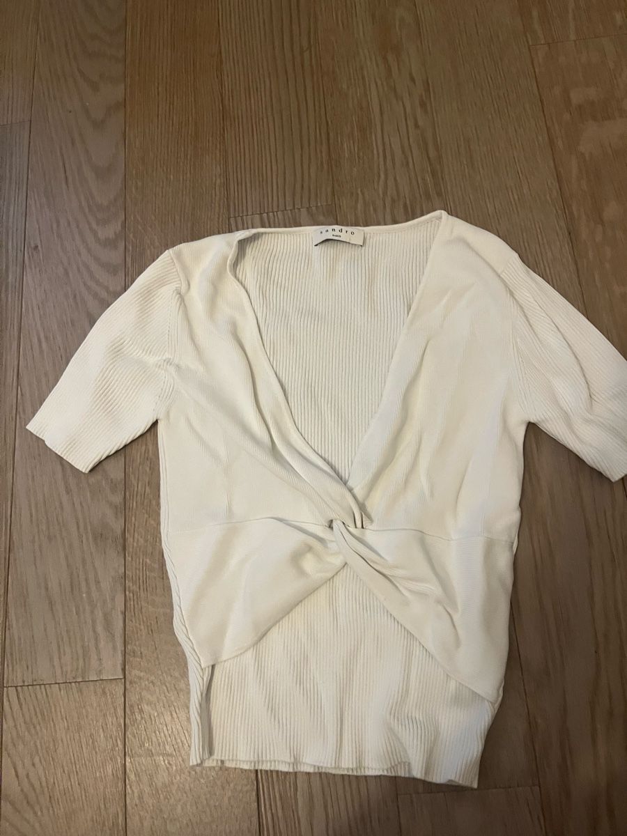 Sandro Top: Top Sandro xs jamais porté  – Usato da Lutry venduto da mar_cr6n