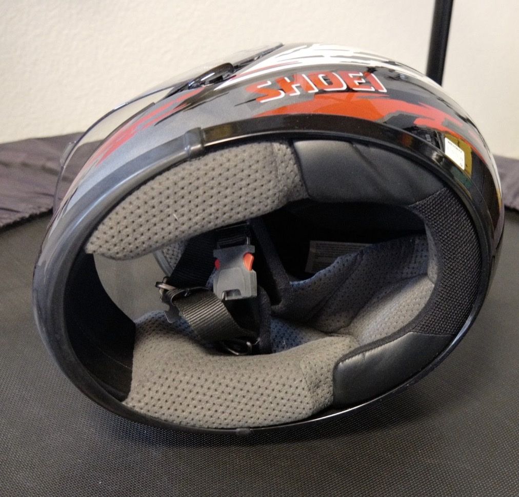 Shoei Helme & Visiere: Motorrad Integralhelm Schwarz – Grösse 61–62  – Gebraucht aus Bern von Kiko45 2