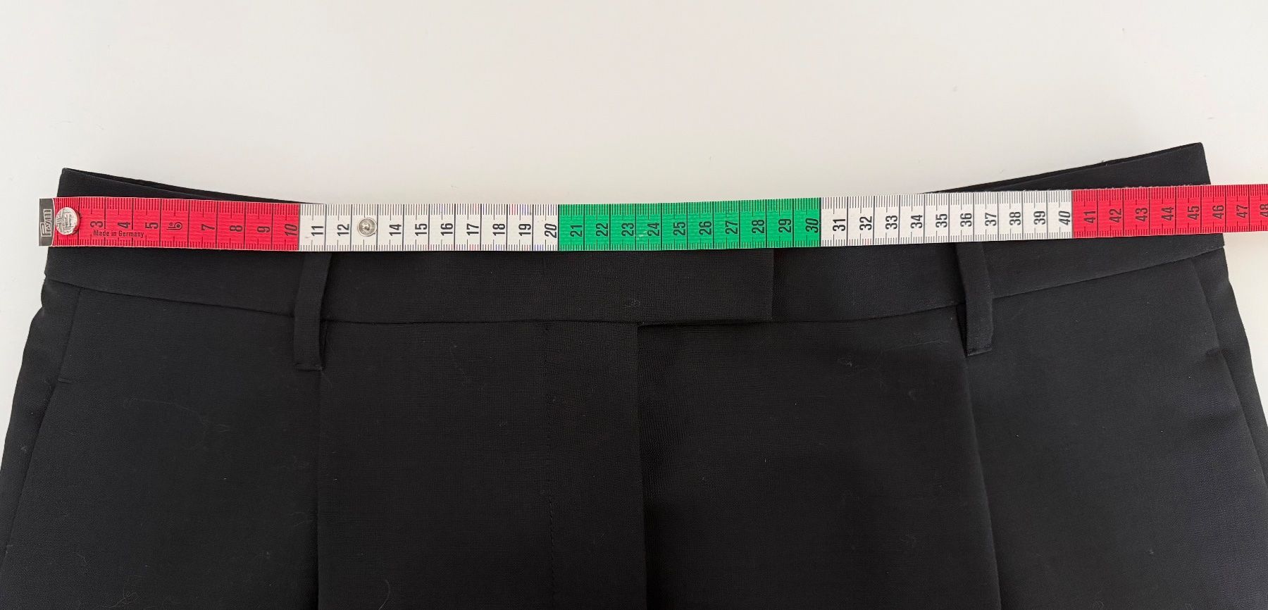 Prada Pantaloni: Prada / neu mit Etikett / Ladenpreis: chf 1.560 – Nuovo e nell'imballaggio originale da Zürich venduto da ReStyle. 9