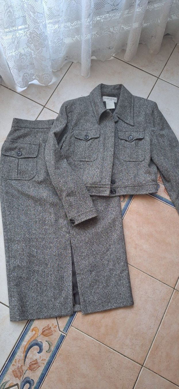Saint Laurent Anzüge & Kostüme: Ensemble Yves-Saint-Laurent 38 – Gebraucht aus St-Triphon von Jldr0 2