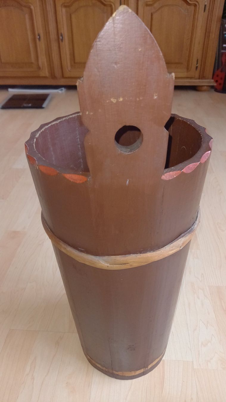 Altri mobili per ufficio: Schirmständer aus Holz, Handbemalt – Usato da Thun venduto da Erti5 1