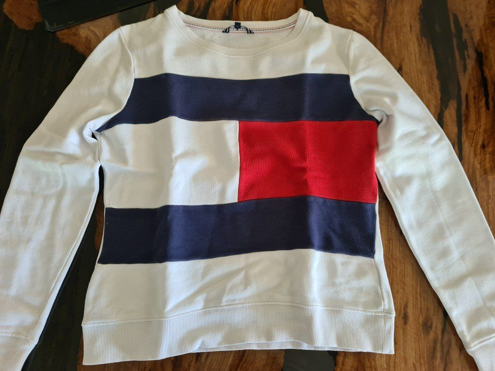 Tommy Hilfiger Maglioni & Felpe: Tommy Hilfiger Pullover Grösse S – Usato da Zell LU venduto da Jamaila 1