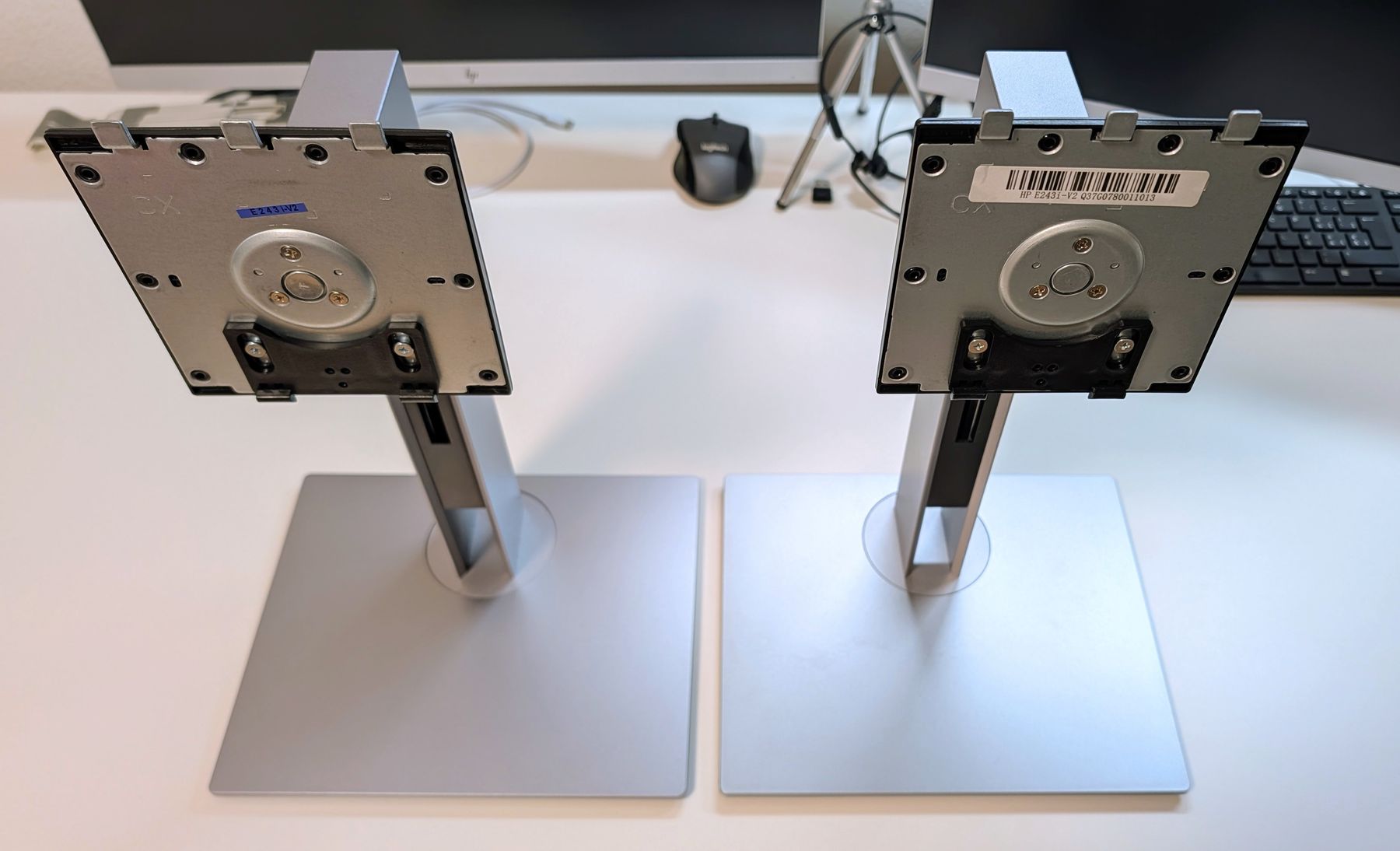 Hewlett Packard Altro in Decorazioni & Accessori: HP Standfuss zu Bildschirm Elite E243i – Usato da Sursee venduto da csonline 1