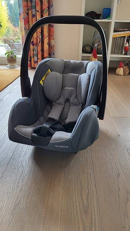 Seggiolini per auto: Babyschale Recaro – Usato da Römerswil LU venduto da Michelleursula