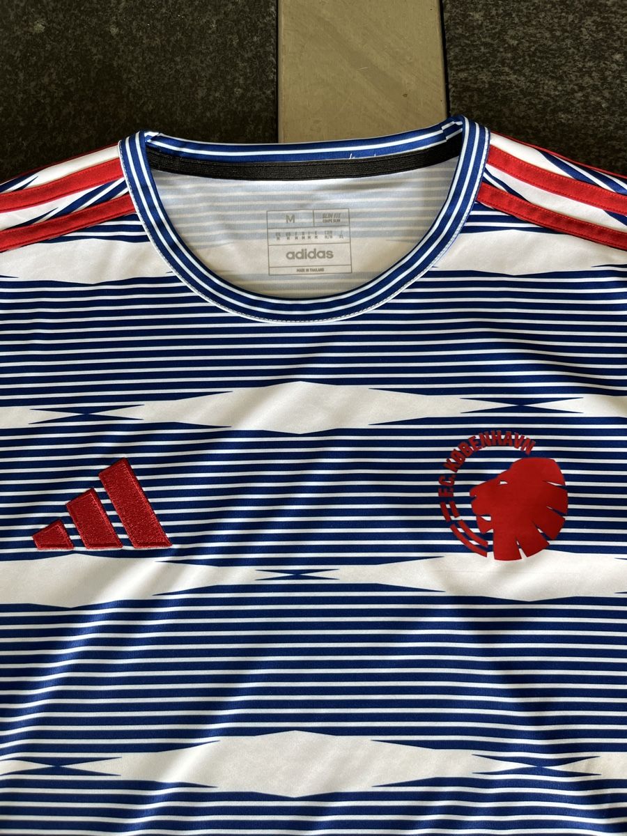 Canottiere & Pantaloni: FC Kopenhagen Trikot – Usato da Besenbüren venduto da eri_j8j6