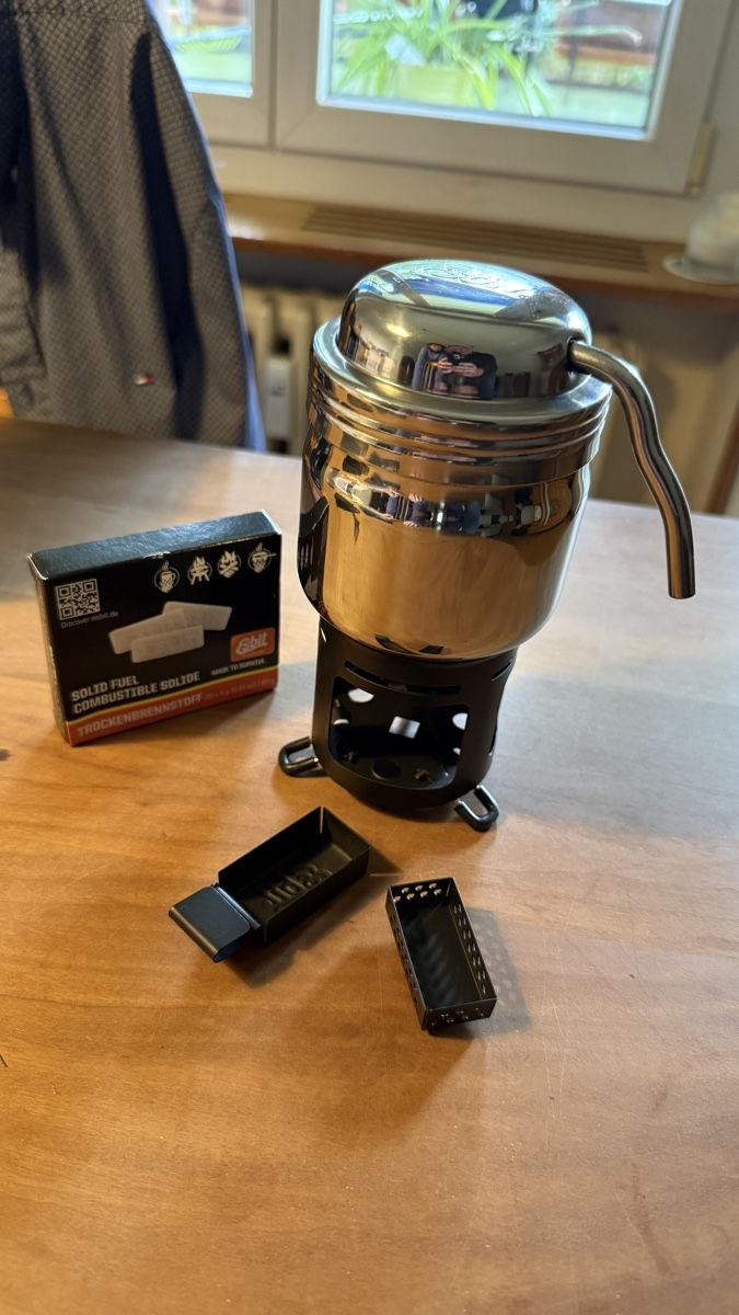 Macchine per caffè & Macchine per espresso: Esbit Kaffeekocher mit Trockenbrennstoff – Nuovo (secondo la descrizione) da Basel venduto da 7oclock