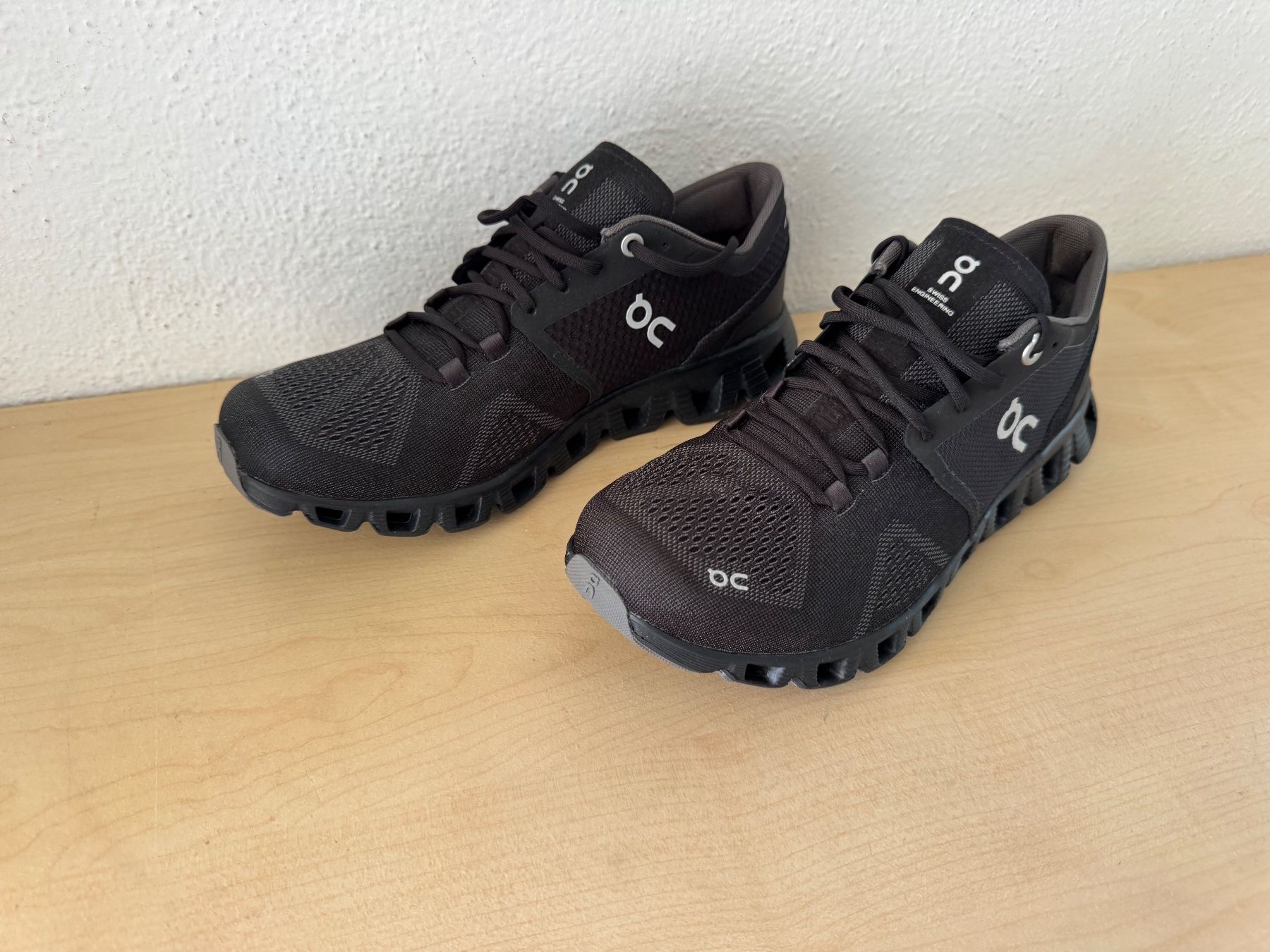 On Scarpe da donna: On Schuhe neu Gr 38.5 – Nuovo (secondo la descrizione) da frauenfeld venduto da tia01