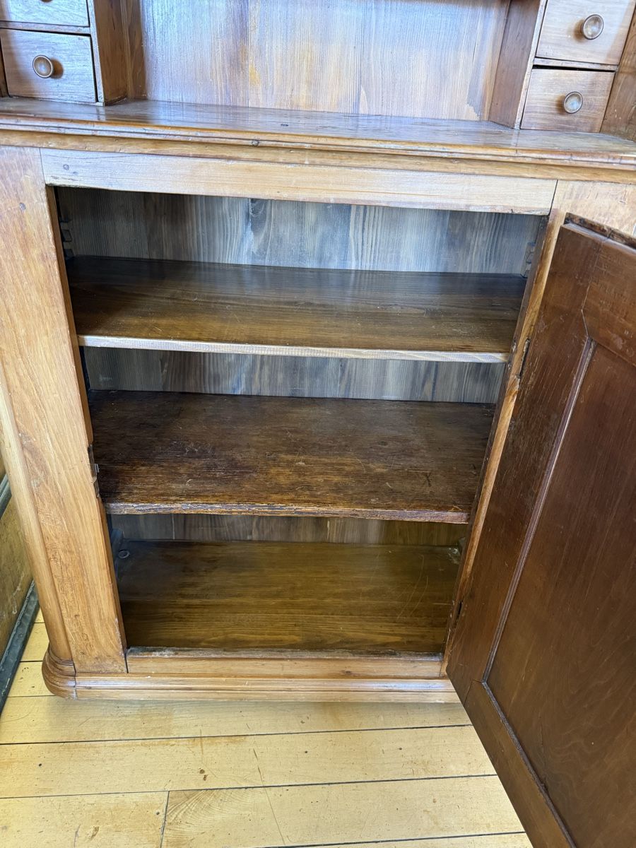 Büffets: Antikes Bündner Aufsatzbuffet – Gebraucht aus Fulenbach von Annie.s_Mid_Century 8