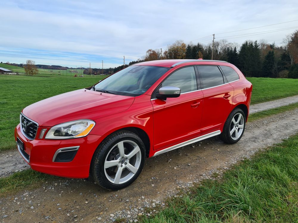 Volvo XC60 R-Design 2.4 D5. Ab MFK und Service.