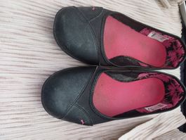 2 paire de  ballerine Puma noir et ballerine  neuf 40