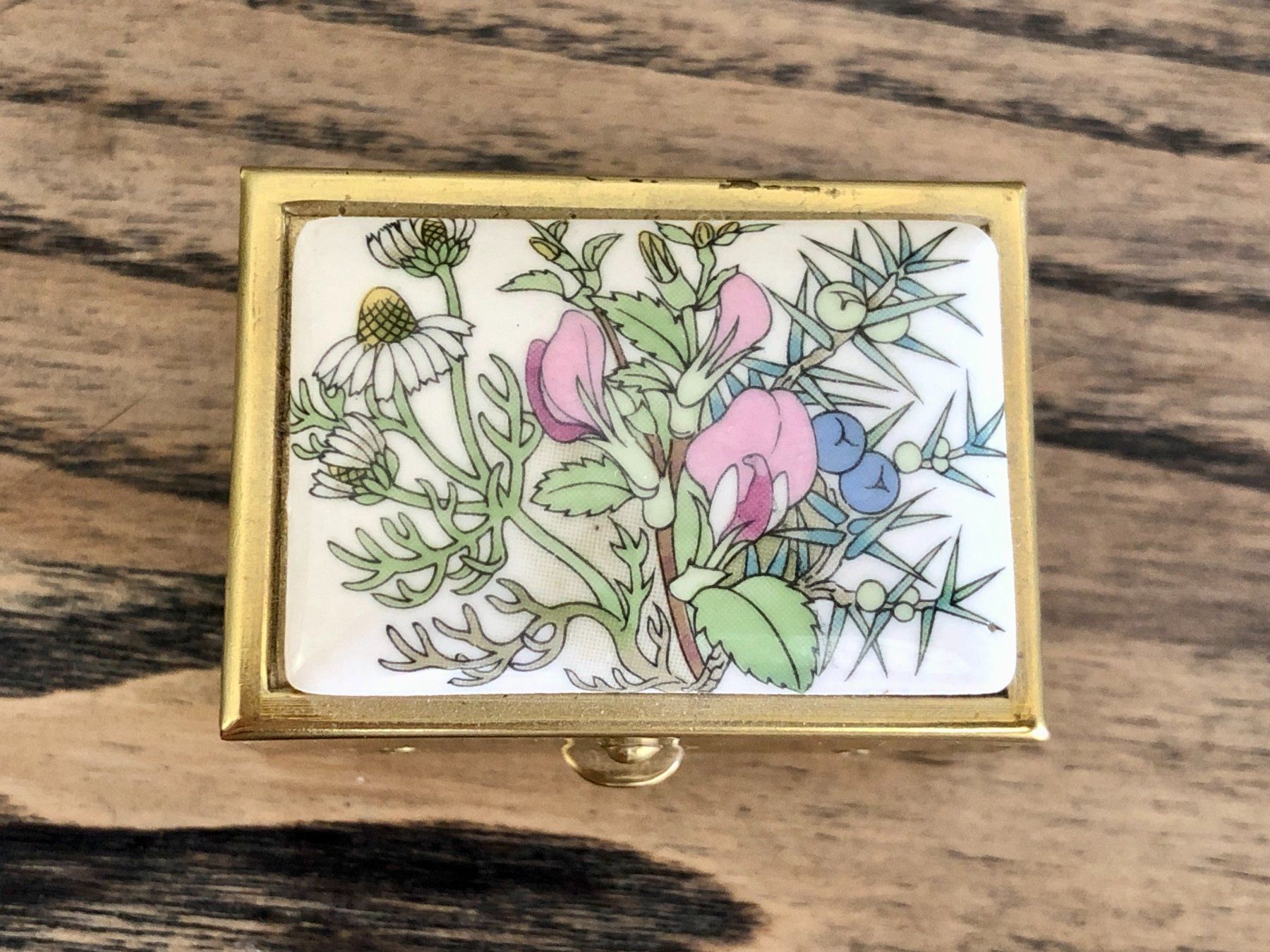 Sonstige Kosmetik & Pflege: Pillendösli mit Blumen Motiv Pillendose Dösli Dose – Gebraucht aus Berg am Irchel von Zweiti_Chance 1