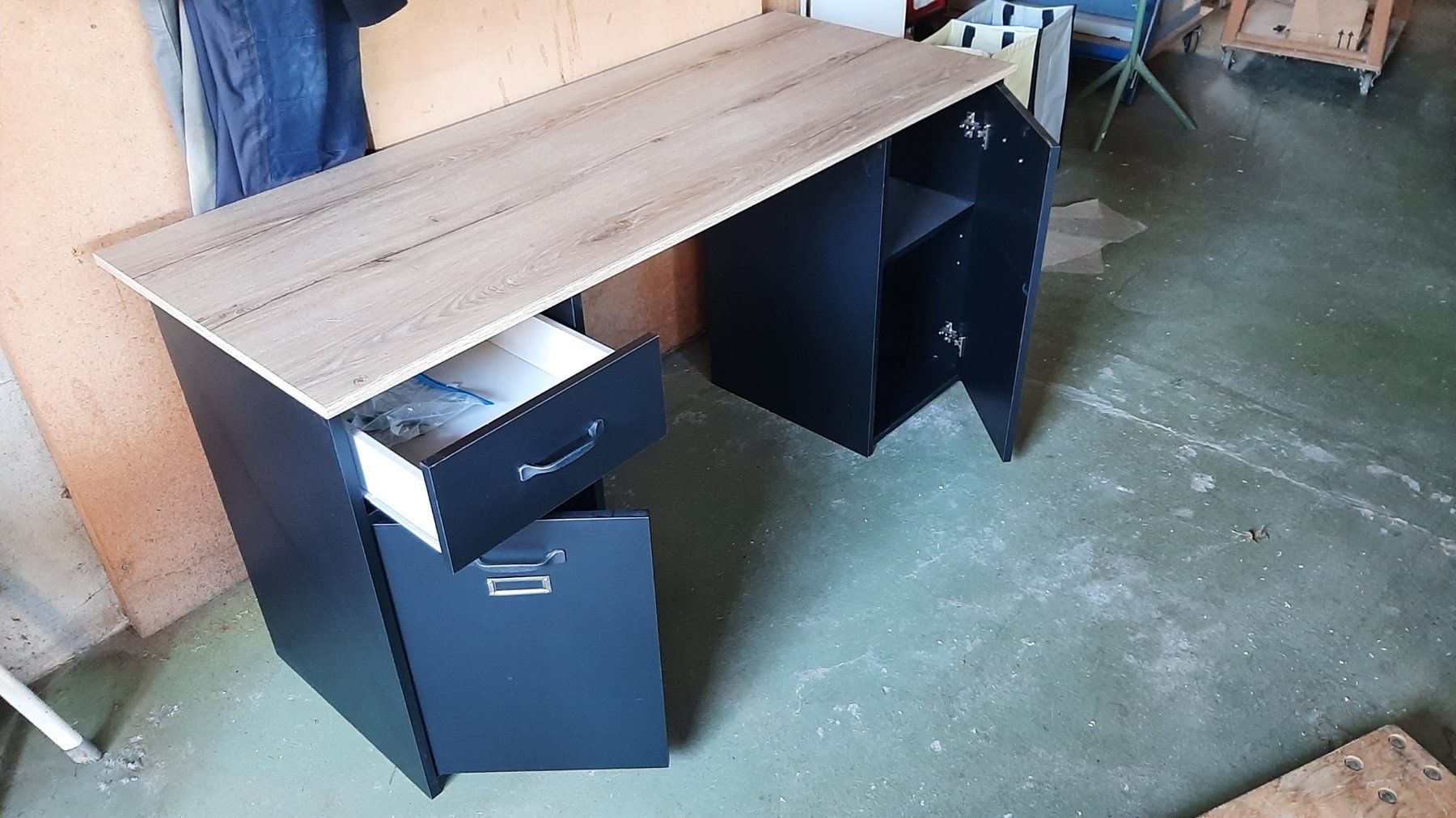 Livique Bureaux: Bürotisch – D'occasion à Beinwil am See par simple-boot 1