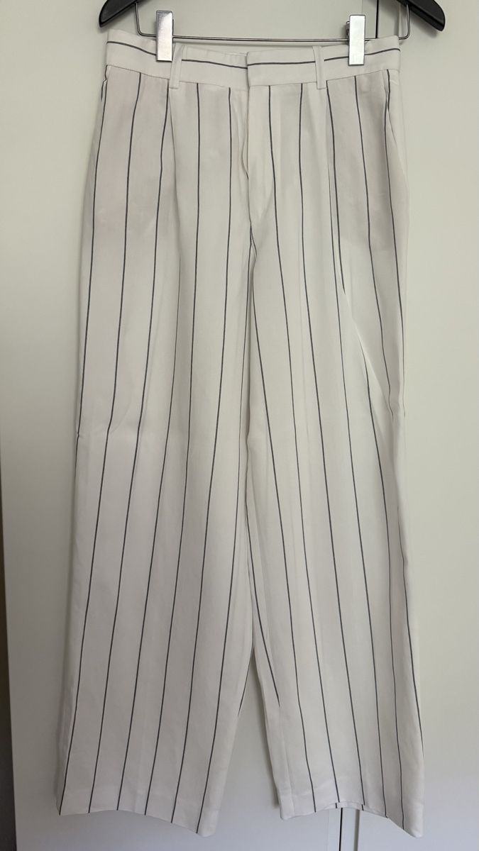Mango Lotti di vestiti: Set: white trousers with strips & denim top – Usato da Châtelaine venduto da gab_r67v 2