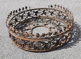 Antiker Kronleuchter, Meisterwerk der Schmiedekunst