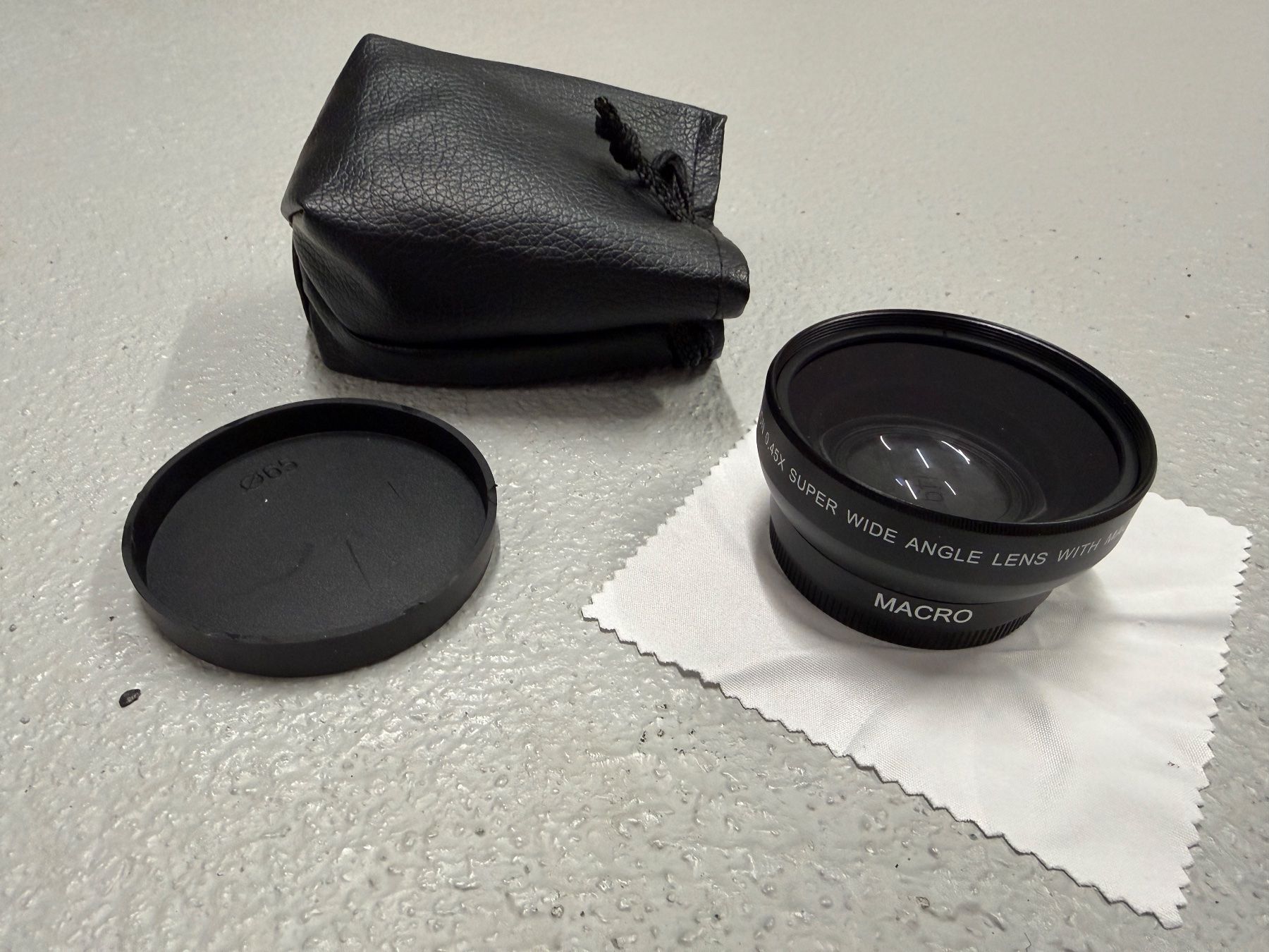 Sony Fotocamera: Sony Digitalkamera mit viel Zubehör – Usato da Adlikon b.Regensdf venduto da Ringhio 8