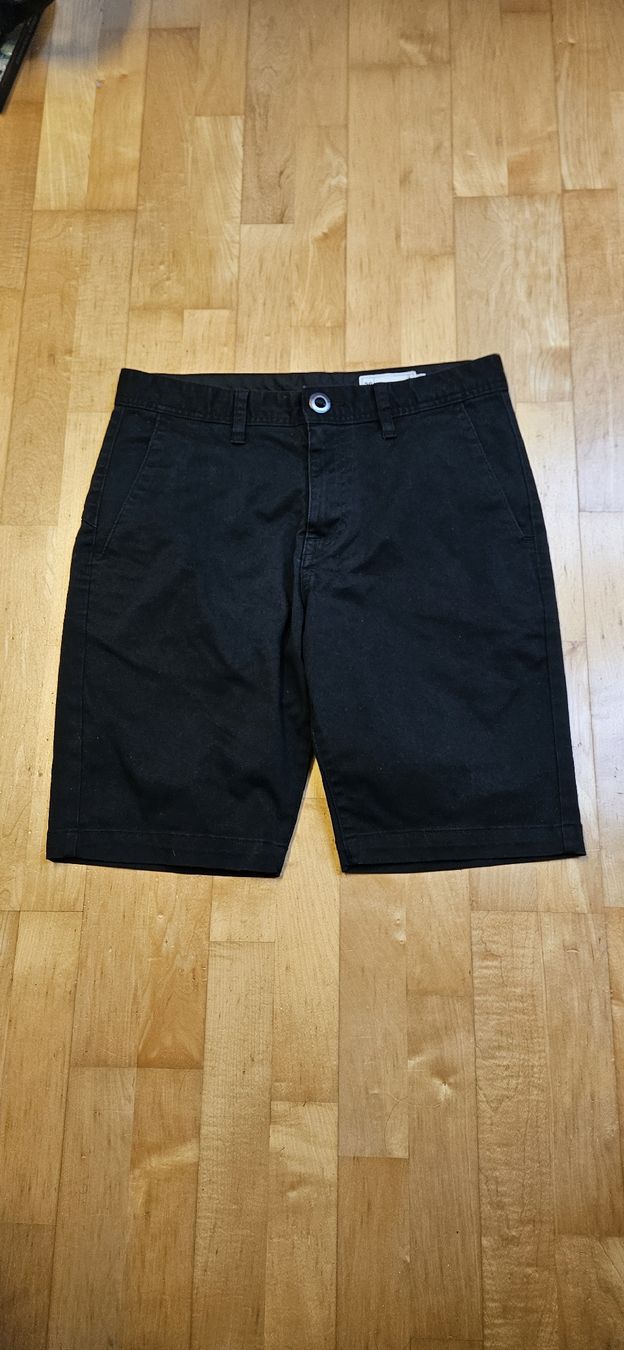 Volcom Hosen: Volcom Shorts Schwarz – Gebraucht aus Münchwilen AG von tim.luethy