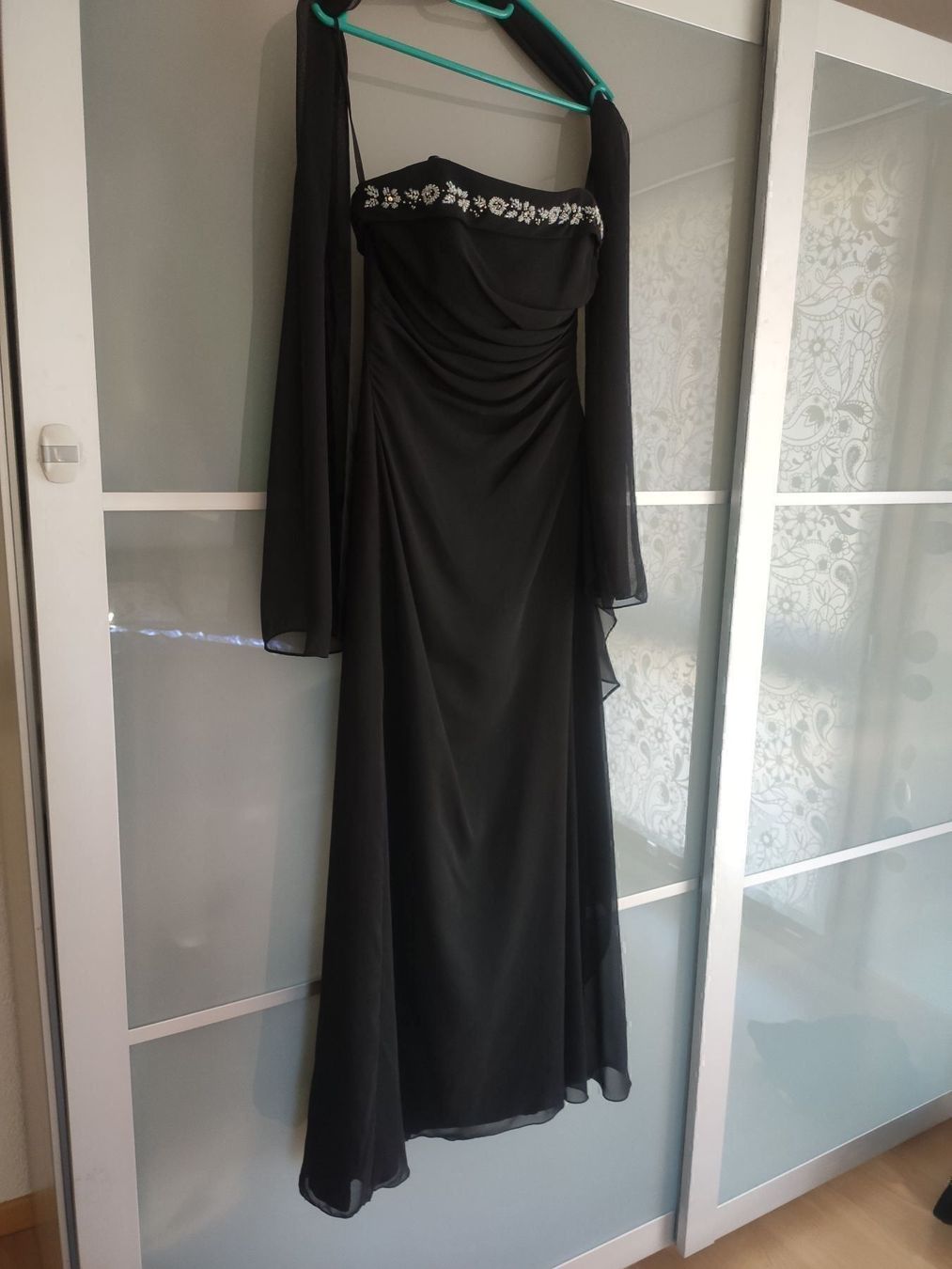 Vestiti: Kleid von Grands Soir Paris – Usato da Stettlen venduto da Kia3 2
