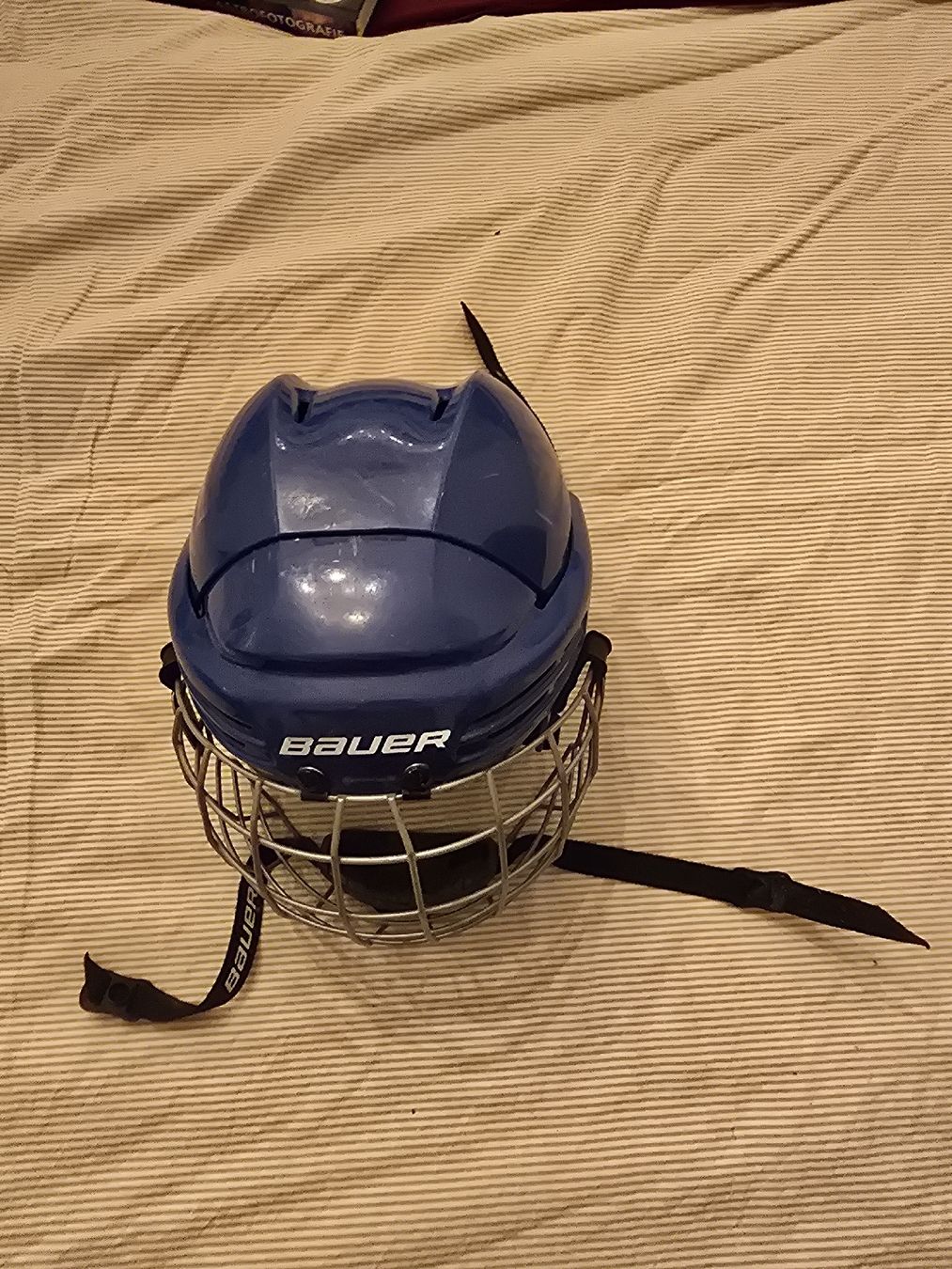 Bauer Casques: Kinderhelm Eishockey Helm Bauer mit Gitter blau – D'occasion à Zürich par SecondAppeal 1
