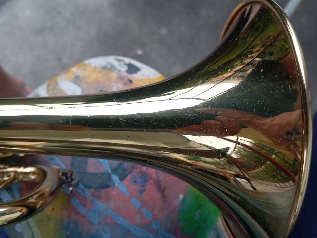 Musikinstrumente: Trompete ohne Mundstück – Gebraucht aus Basel von Petergunn 2
