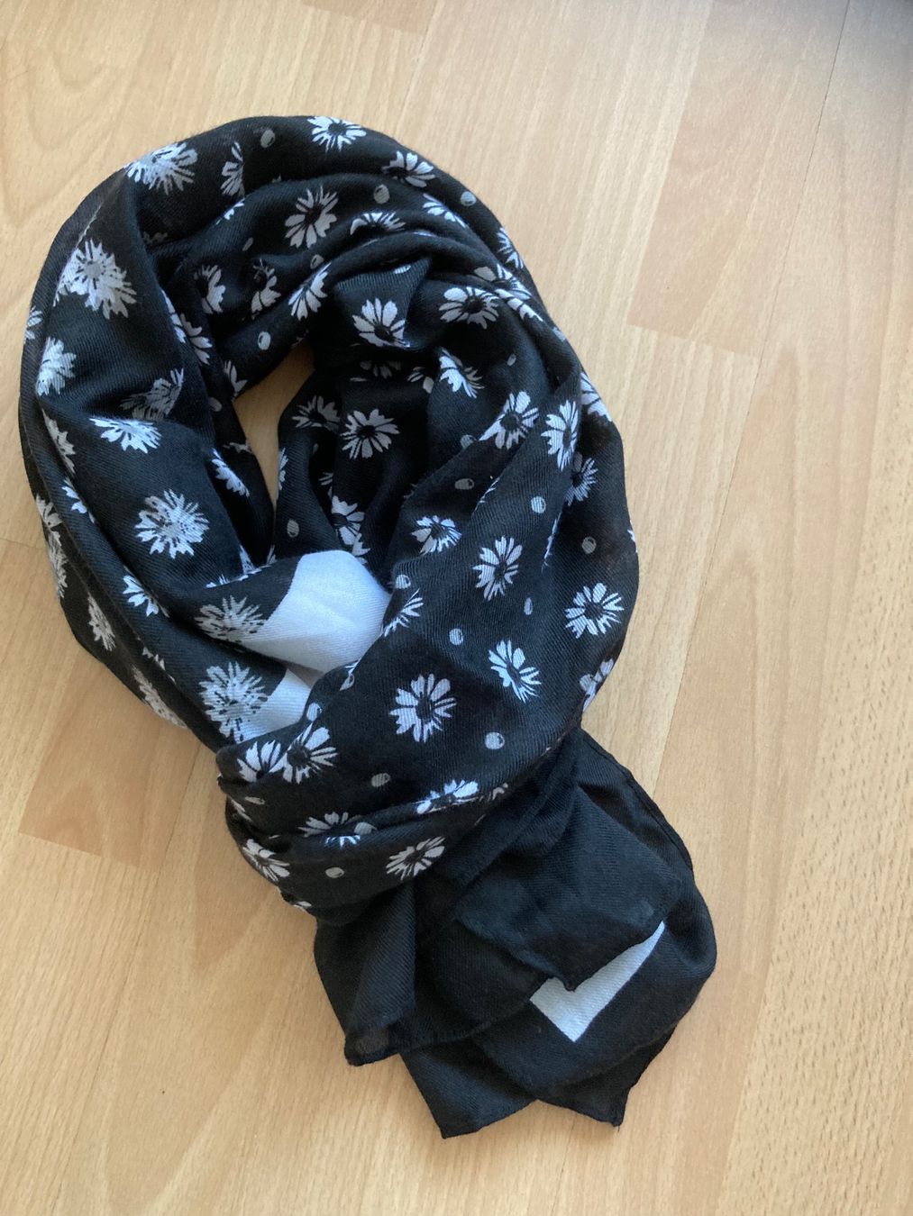 Foulard & Sciarpe: Günstiger  grosser Schal – Usato da Geroldswil venduto da schatz1962