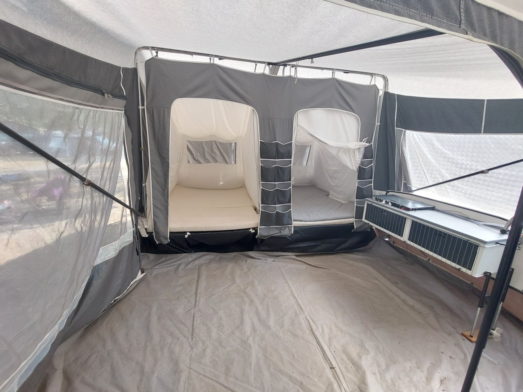 Rimorchi: Falt-Caravan, Zeltklappanhänger, Camp-let – Usato da St.Gallen venduto da Momo072 3