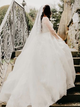 Brautkleid Weiss Grösse 36/38 mit Schleier 