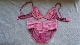 Damen Dessous Set, Gr. 36/38, BH + Slip Marke Sous-entendus