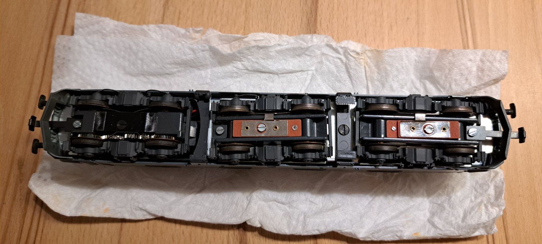 Hag Modellini di ferrovie: Hag SBB Re6/6    Gleichstrom – Difettoso da Urdorf venduto da Canyamel1 2