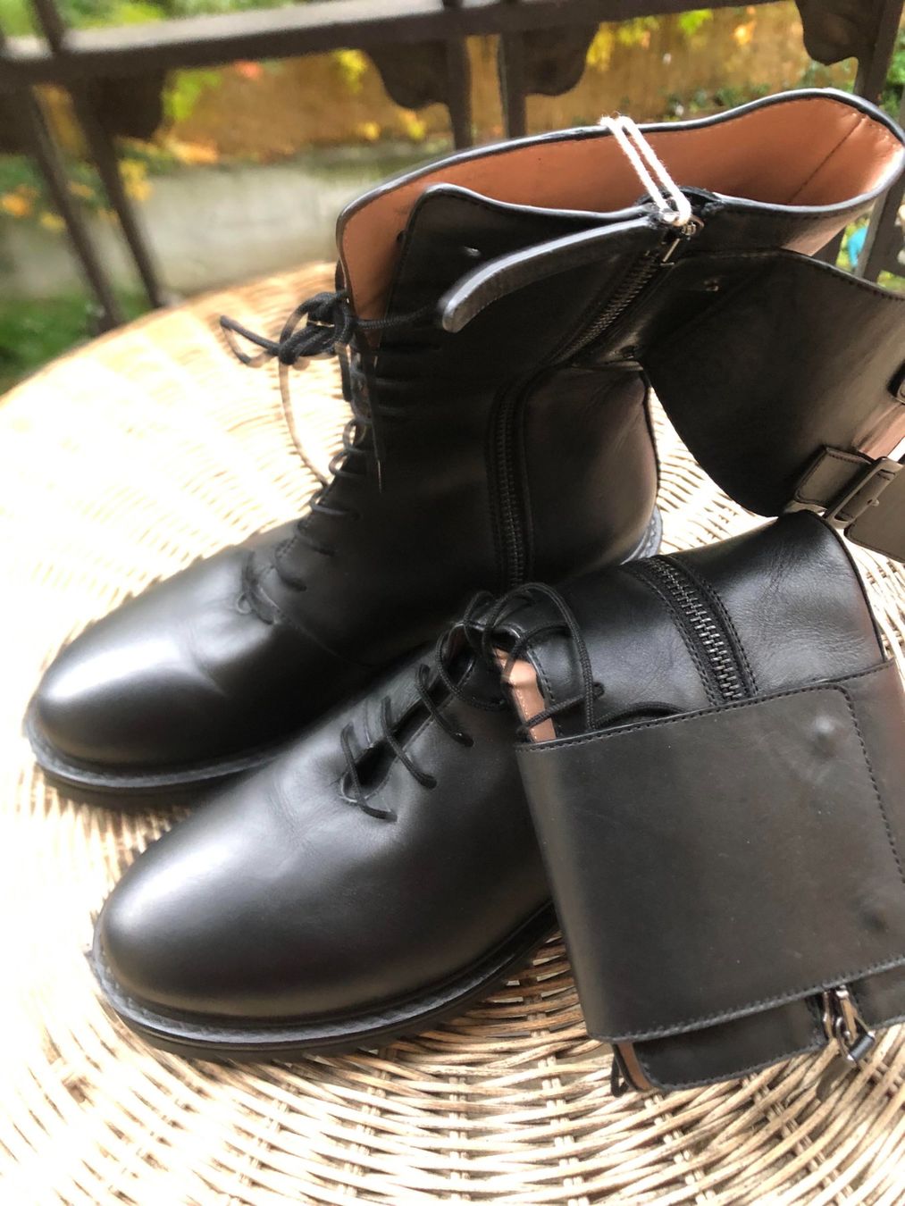 Scarpe da donna: LEGRES, combat boots, en taille 37 – Usato da Lausanne venduto da Na2718 2