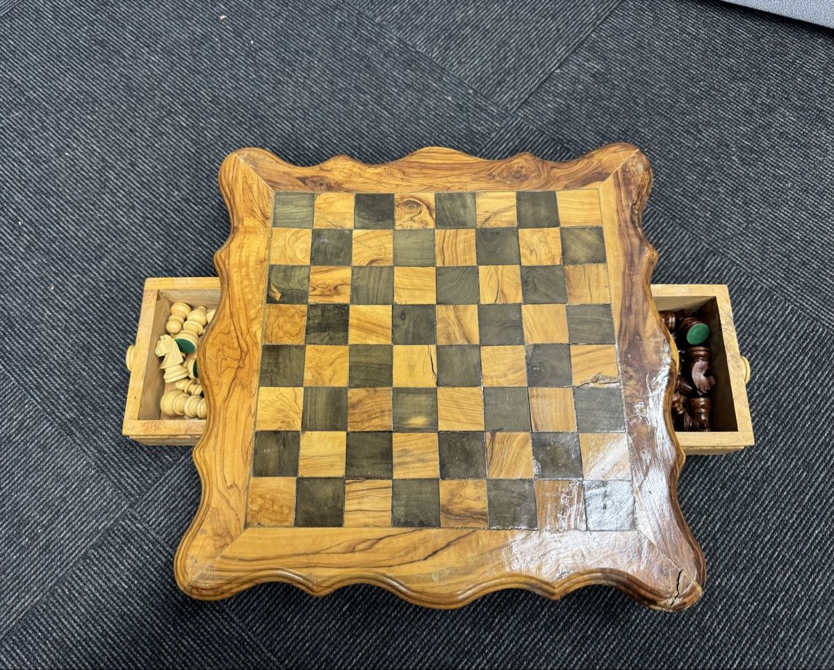 Giochi: Edles Schachbrett aus Holz mit Schublade – Usato da Bern venduto da samryan