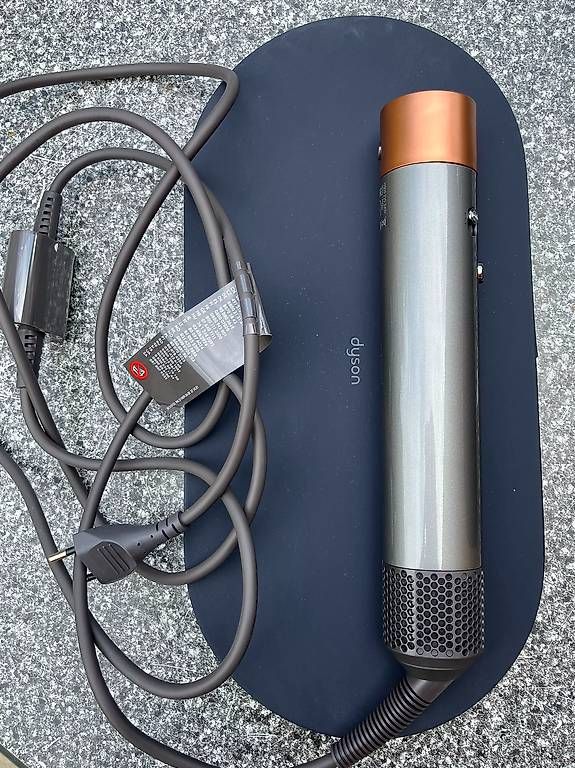 Dyson Lockenstäbe & Haarglätter: Dyson Airwrap multi-styleur comme neuf – Neu (gemäss Beschreibung) aus Charmey (Gruyère) von walligator 1