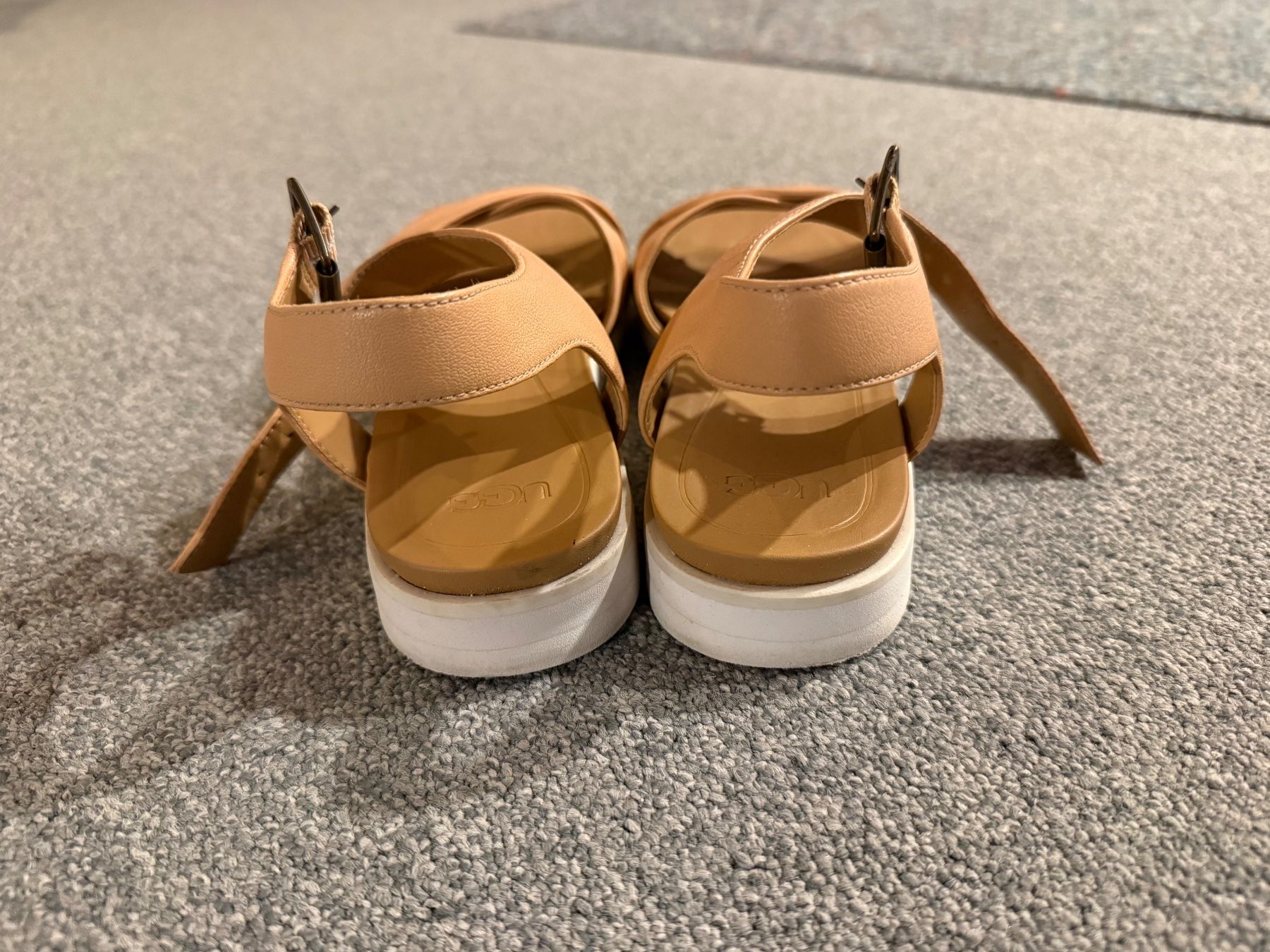 Ugg Scarpe da donna: UGG Sandalen Damen Leder 38.5 – Usato da Boppelsen venduto da cha_ 2