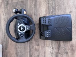 Logitech Gaming-Lenkrad mit Pedalen & Schaltung