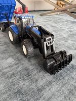 Bruder Traktor mit Anhänger