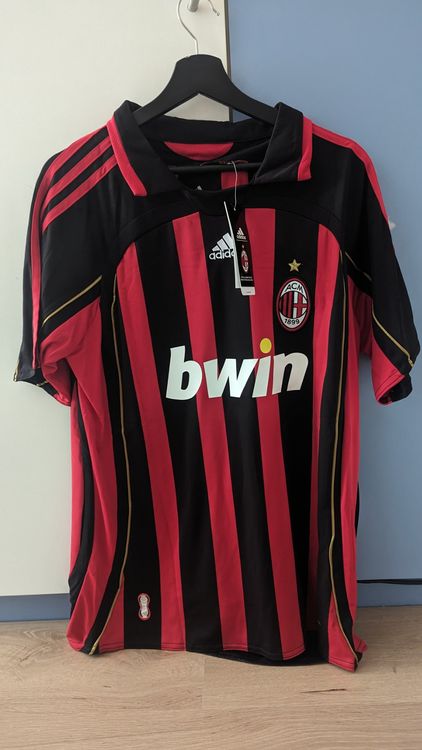 JAKO Maglia Calcio Milan | Uomo | A Righe, Tessuto Funzionale Interlock | Taglie S-XXL