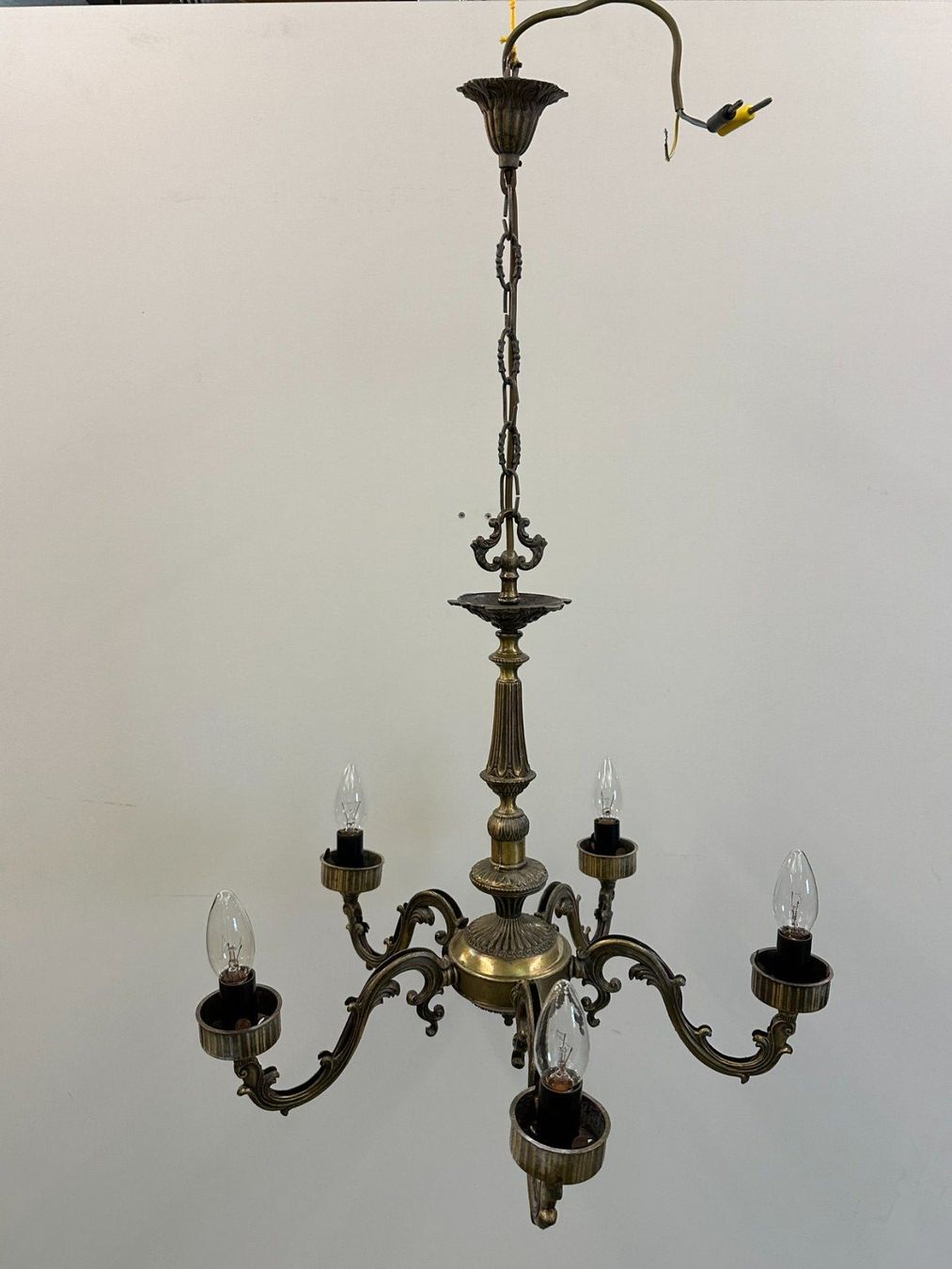 Kronleuchter & Deckenlampen: Antike Messing Hängelampe / Lampe mit 5 Leuchten – Gebraucht aus Luzern von Lager6640