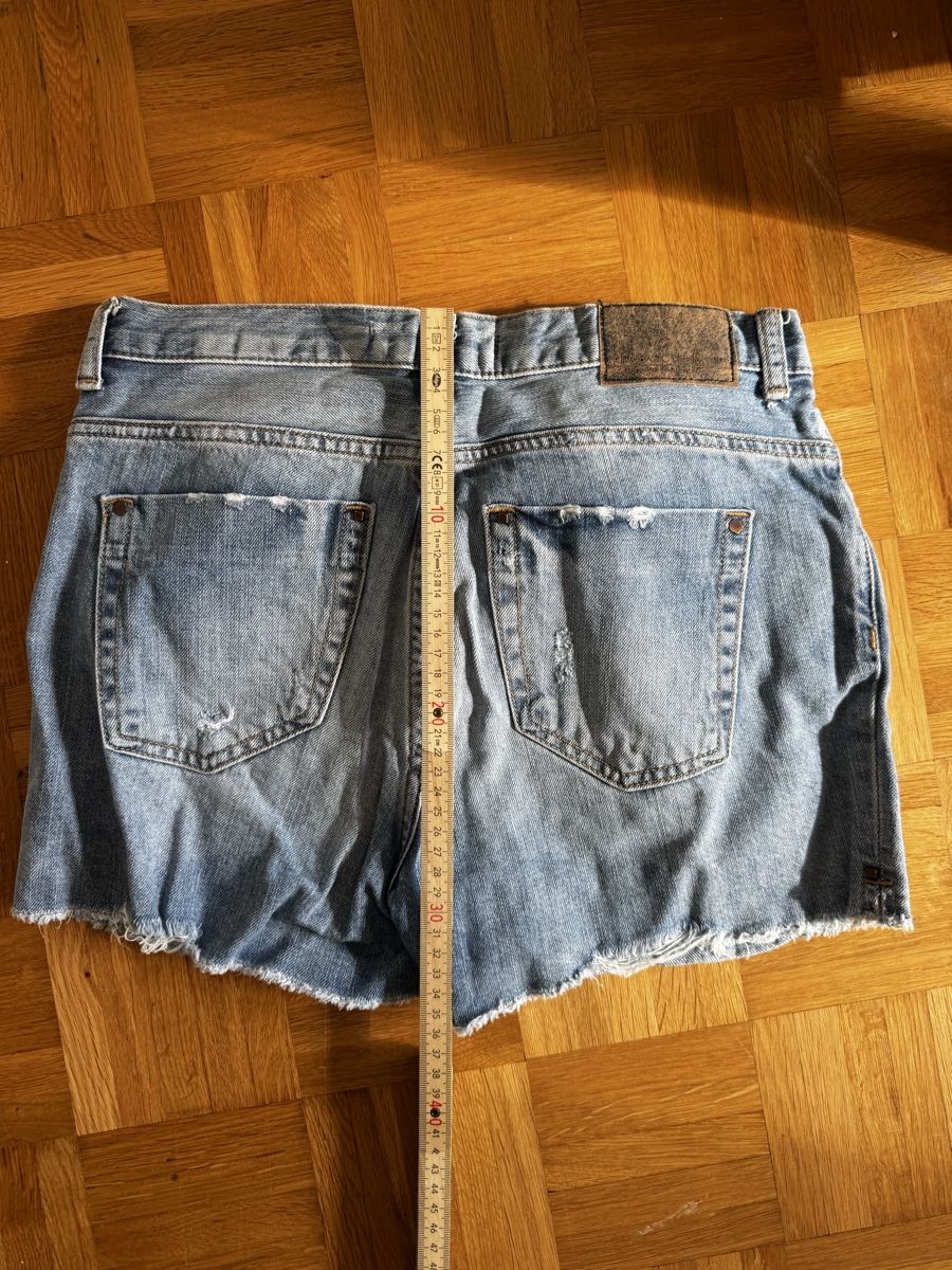 Zara Jeans: Hot Pants Jeans – Nuovo (secondo la descrizione) da Zürich venduto da forestF4iry 2