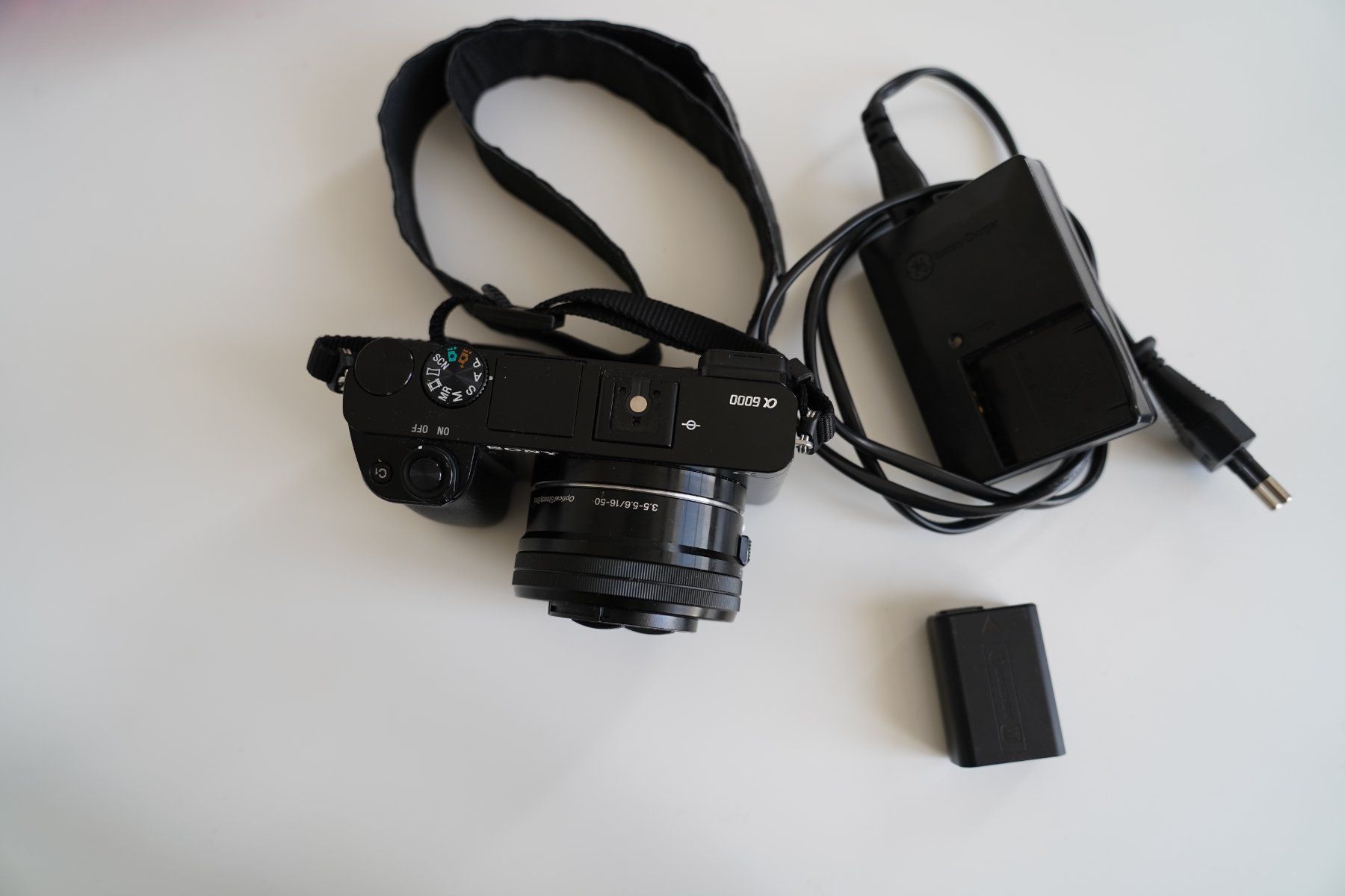 Sony Kamera: Sony  Alpha 6000  mit Objektiv 16 - 50 mm, – Gebraucht aus speicher von Emosan 1