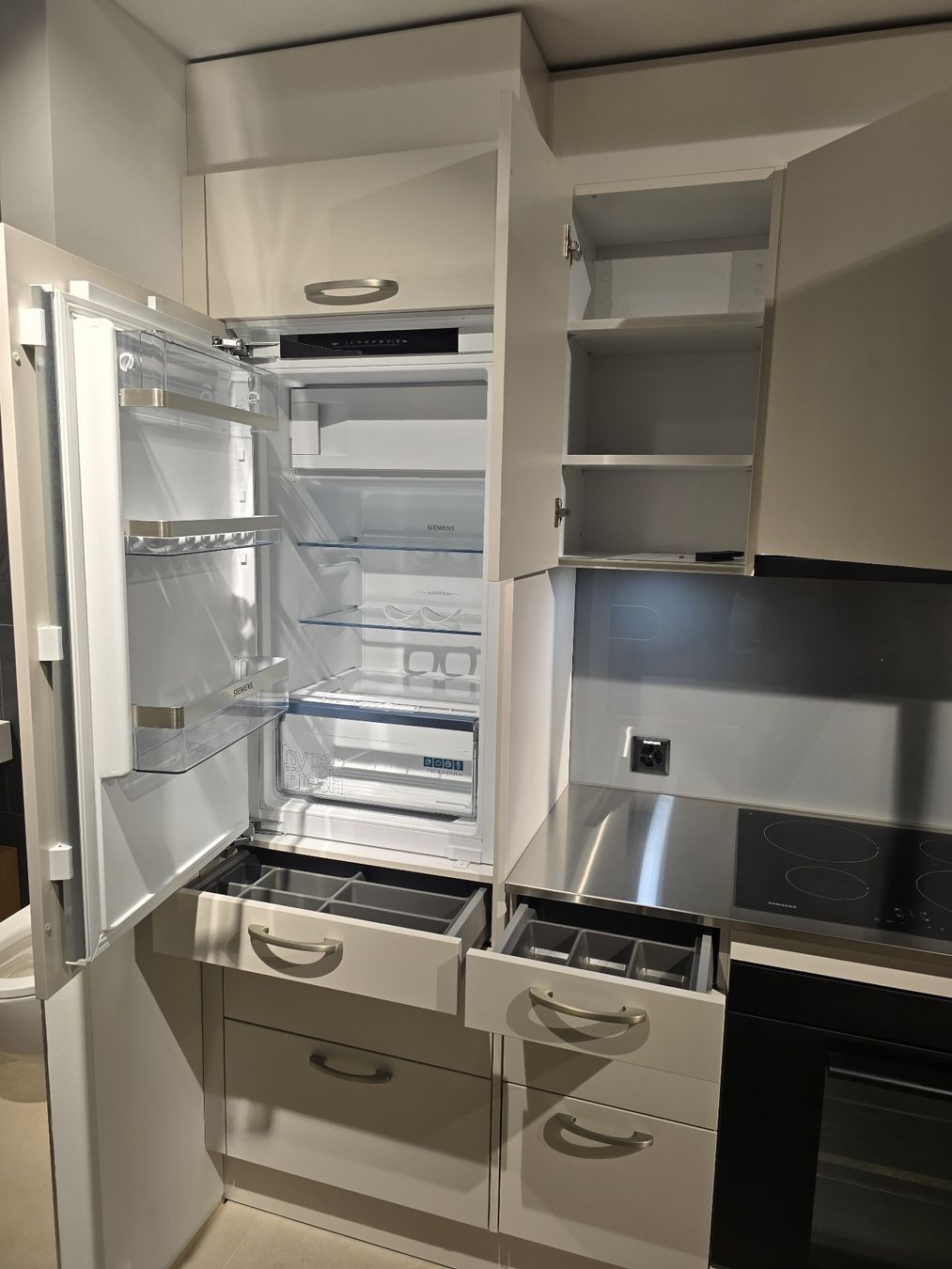 Cucine complete: Ausstellungsküche mit Edelstahlabdeckung – Usato da Niederlenz venduto da stiiifff_85 3