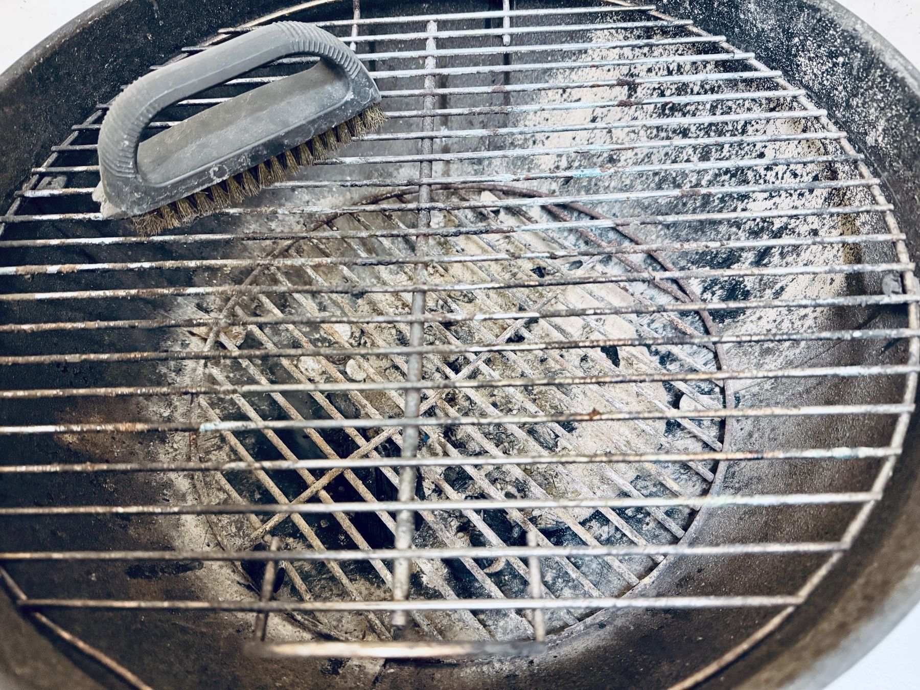 Grills: Weber Grill Ø 47cm ab 1.- – Gebraucht aus Niederrohrdorf von AlitaYoko 3