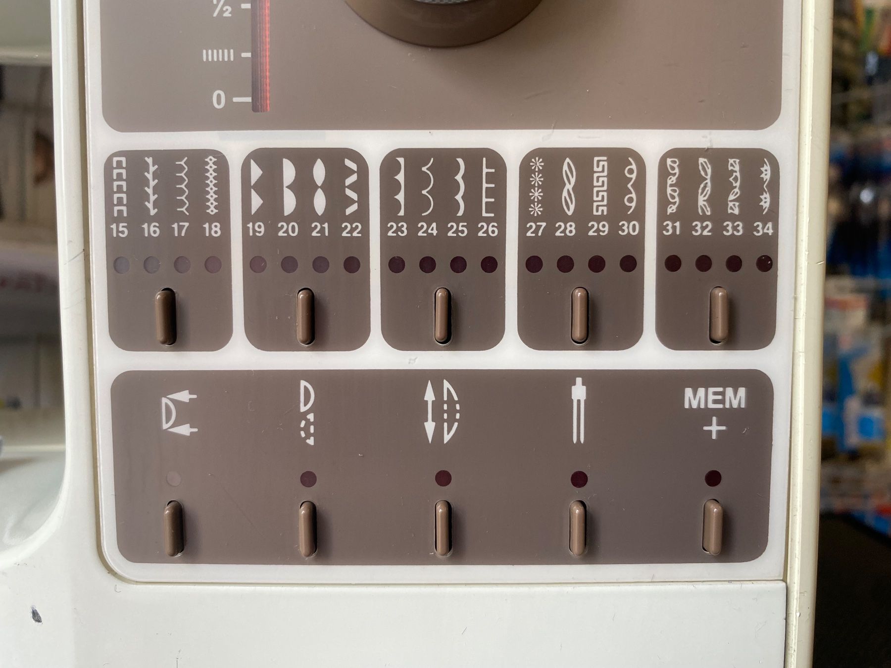 Bernina Nähmaschinen: Nähmaschine Bernina 1130, mit 34 Stichprogrammen, ab Service – Gebraucht aus Olten von Pat31 2