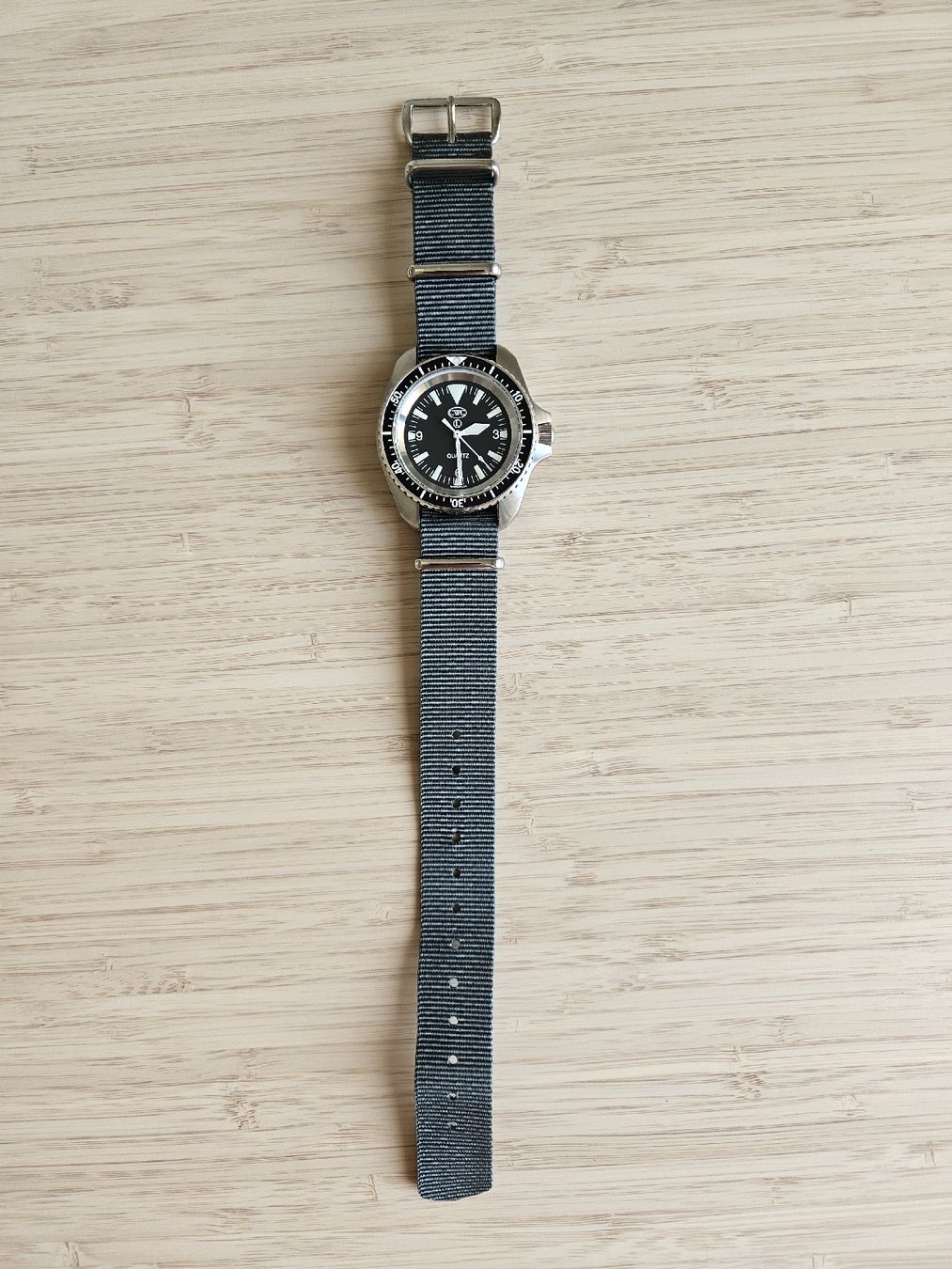 Uhren: CWC Quartz Militär Taucheruhr – Gebraucht aus Adliswil von  5